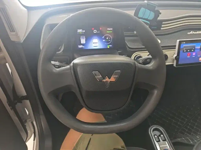 Wuling Hongguang Mini EV — Фото автомобиля 10