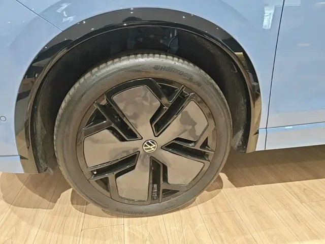 Volkswagen Tiguan L — Фото автомобиля 22