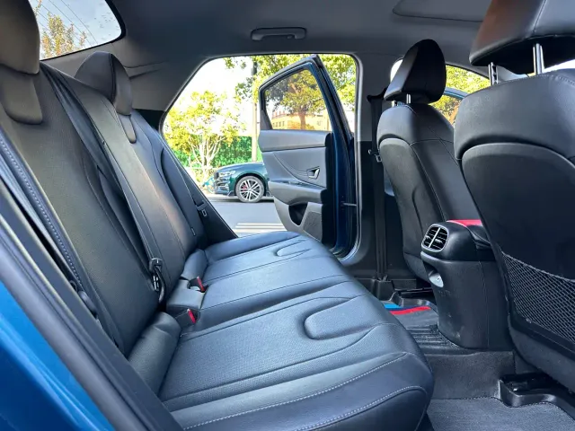 Hyundai Elantra — Фото автомобиля 13