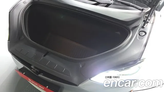 Tesla Model X — Фото автомобиля 2