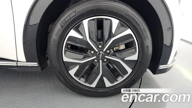 Kia EV6 — Фото автомобиля 21