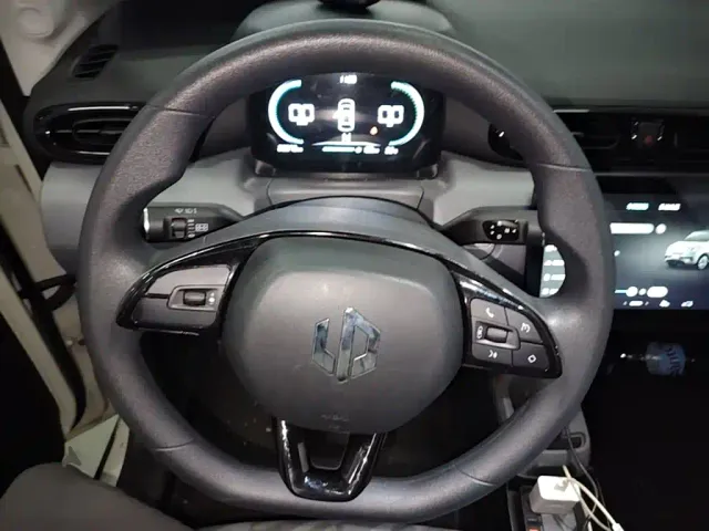 Leapmotor T03 — Фото автомобиля 10
