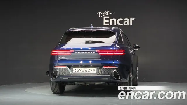 Genesis GV70 — Фото автомобиля 4