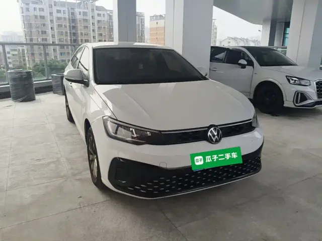 Volkswagen Lavida — Фото автомобиля 3