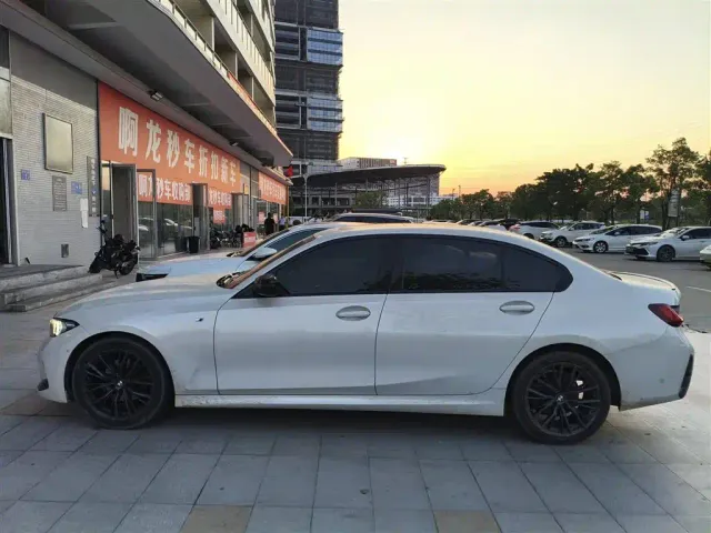 BMW 3 Series — Фото автомобиля 4