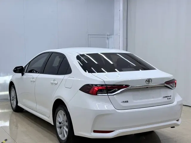 Toyota Corolla — Фото автомобиля 6