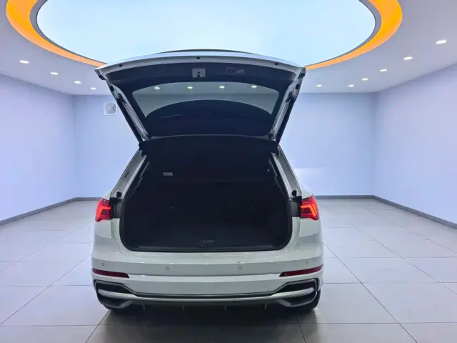 Audi Q3 — Фото автомобиля 5