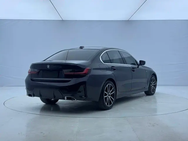 BMW 3 Series — Фото автомобиля 4
