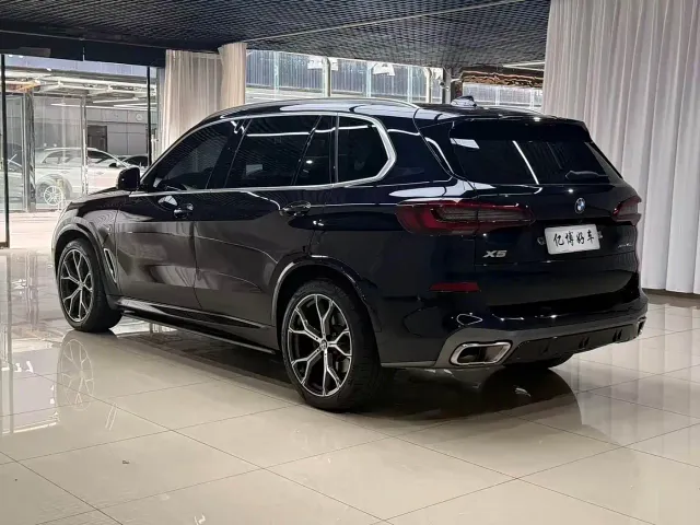 BMW X5 — Фото автомобиля 7