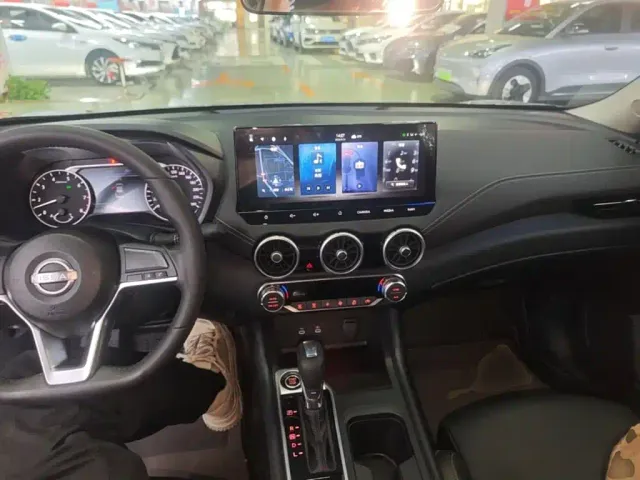 Nissan Sylphy 2023 1.6L CVT Deluxe Edition — Фото автомобиля 9