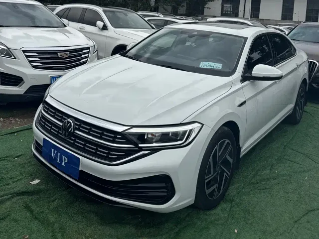 Фотография автомобиля — Volkswagen Sagitar