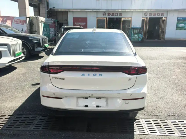 GAC Aion S — Фото автомобиля 7