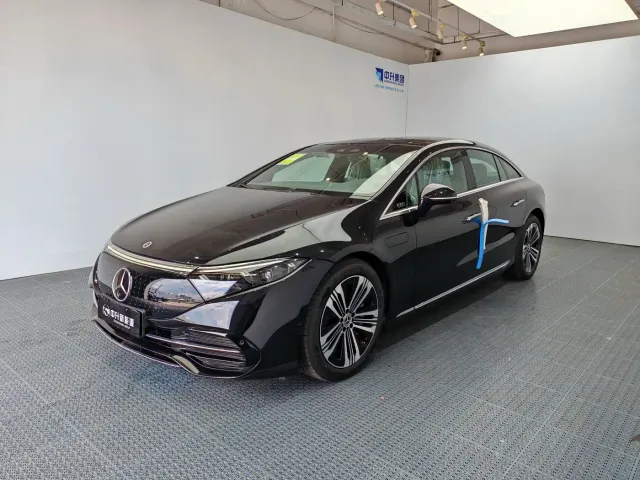 Фотография автомобиля — Mercedes-Benz EQS
