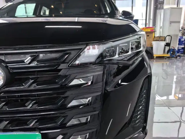 GAC Trumpchi M6 — Фото автомобиля 23