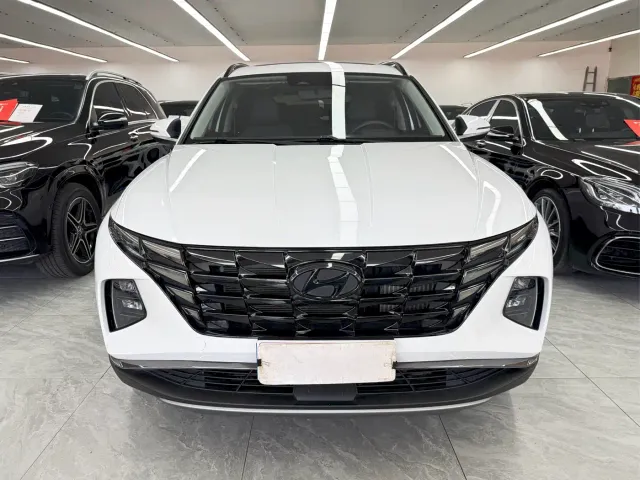 Hyundai Tucson — Фото автомобиля 2