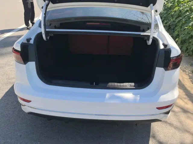 Geely Emgrand — Фото автомобиля 4