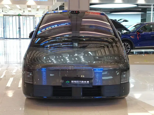 Li Auto MEGA — Фото автомобиля 2