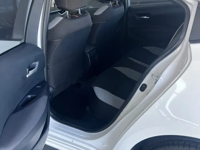 Toyota Corolla — Фото автомобиля 10