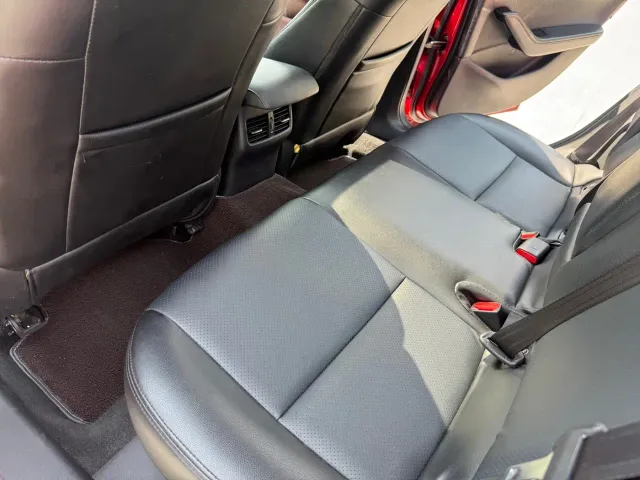 Mazda Axela — Фото автомобиля 8