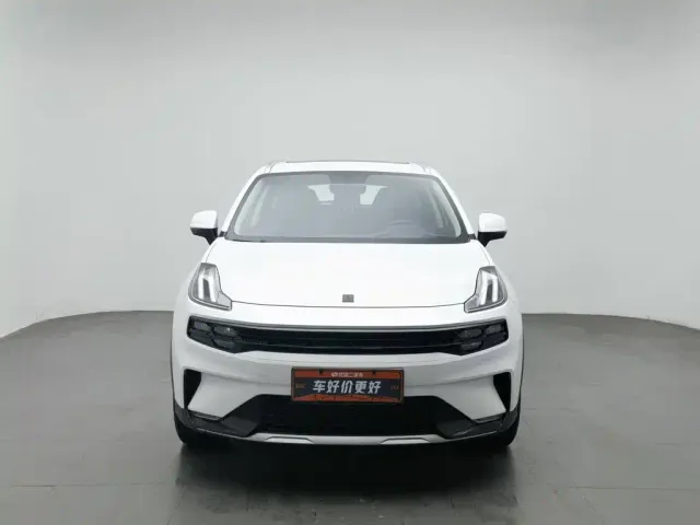 Lynk & Co Lynk & Co 06 EM-P 2022 PHEV 84KM Range Pro — Фото автомобиля 3