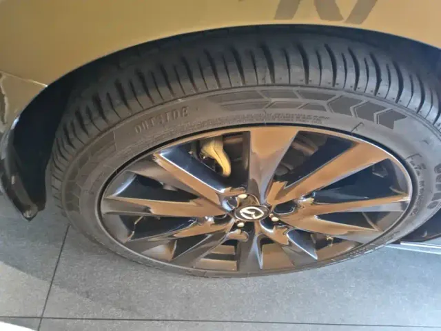 Mazda Axela — Фото автомобиля 22