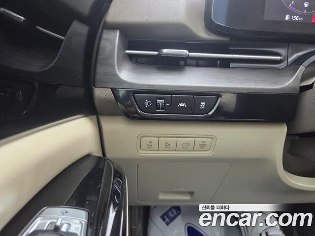 Kia Carnival Generation 4 — Фото автомобиля 19