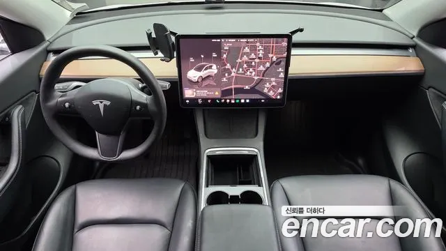 Tesla Model Y — Фото автомобиля 6