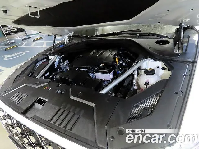 Genesis GV70 2.5T Бензин 2WD — Фото автомобиля 8
