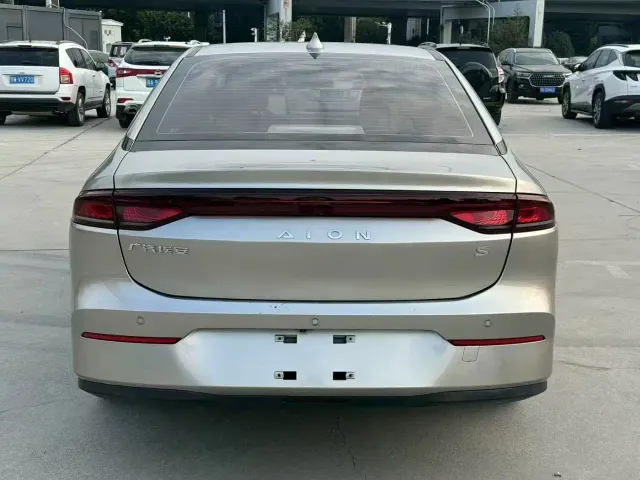 GAC Aion S — Фото автомобиля 8