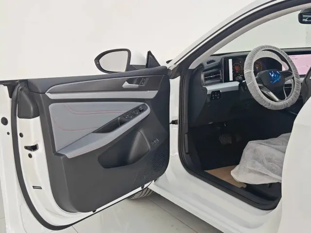 Volkswagen Lamando — Фото автомобиля 20