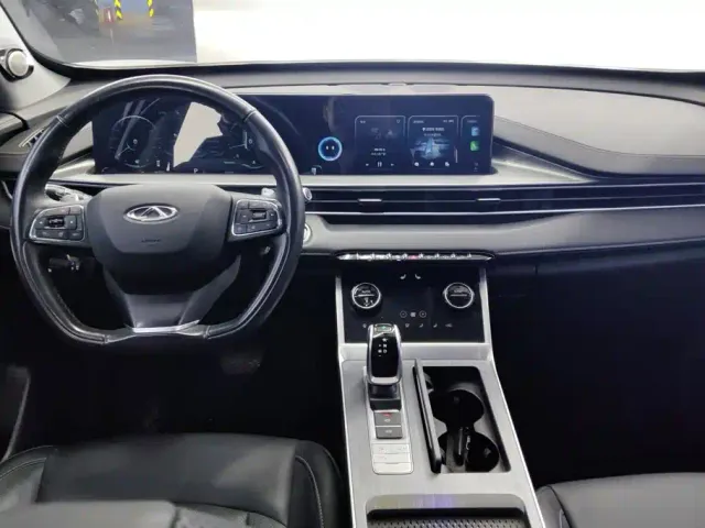 Chery Tiggo 8 — Фото автомобиля 12