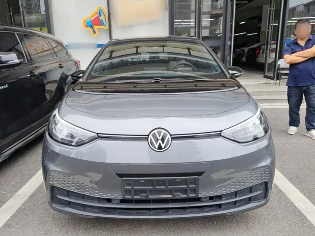 Volkswagen ID.3 — Фото автомобиля 2
