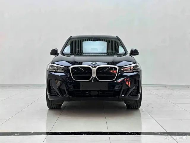 BMW iX3 — Фото автомобиля 2