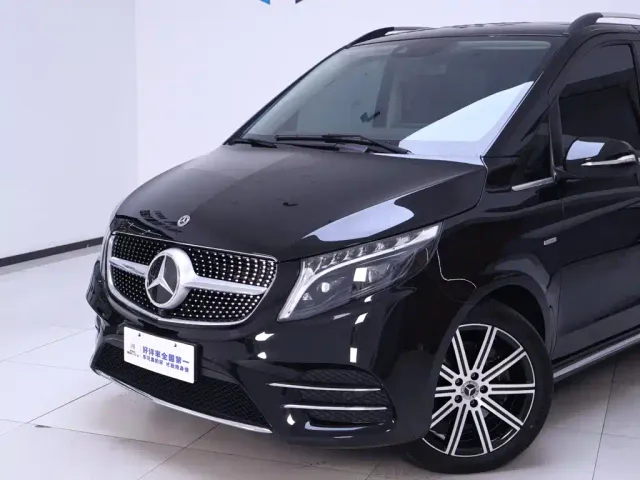 Mercedes-Benz V-Class — Фото автомобиля 3