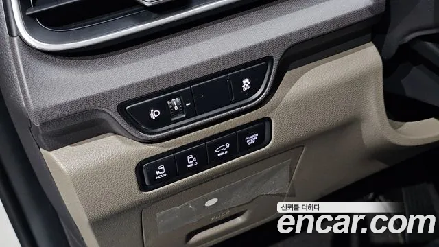 Kia Carnival Generation 4 — Фото автомобиля 16