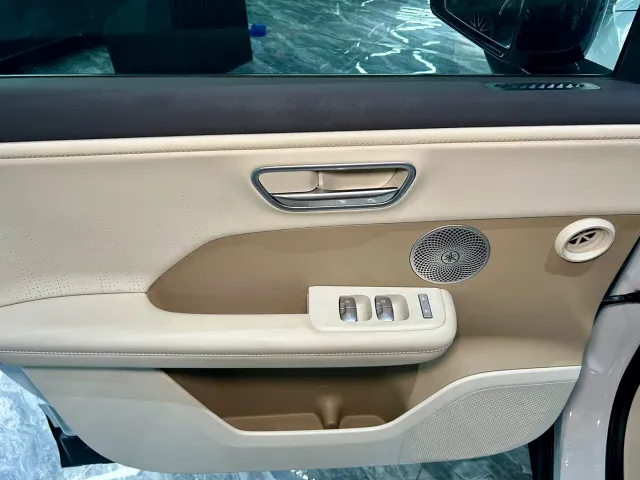 Toyota BoZhi 3X — Фото автомобиля 19