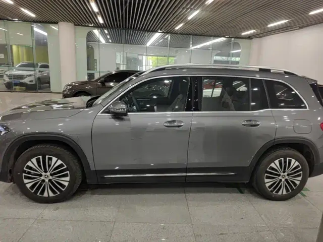 Mercedes-Benz EQB — Фото автомобиля 4