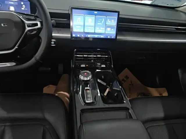 Wuling Starlight — Фото автомобиля 8