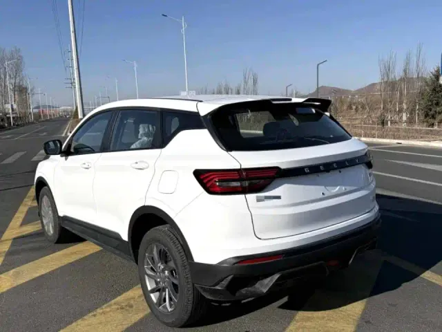 Geely Binyue — Фото автомобиля 6