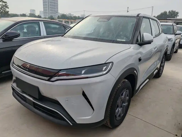 Фотография автомобиля — BYD Yuan UP