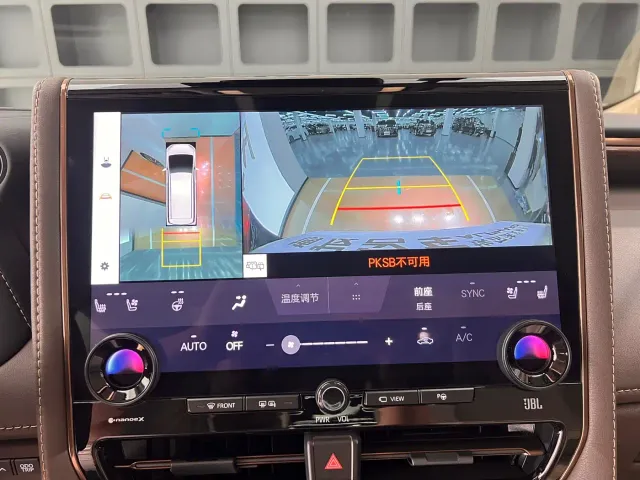 Toyota Alphard — Фото автомобиля 25