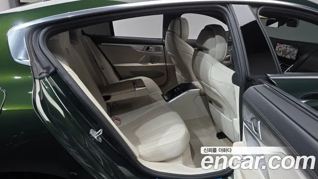 BMW 8 Series G15 — Фото автомобиля 11