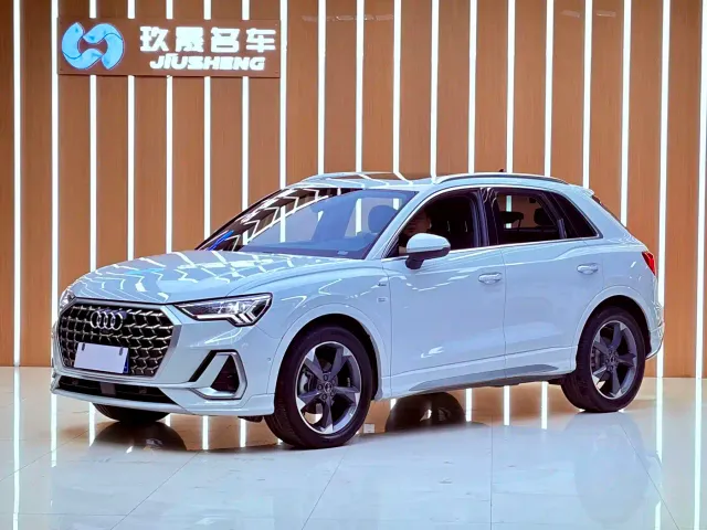 Фотография автомобиля — Audi Q3