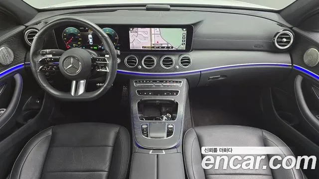 Mercedes-Benz E-Class — Фото автомобиля 7