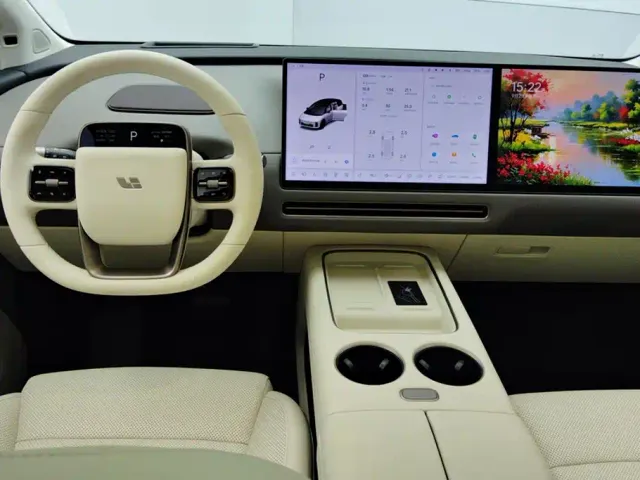 Li Auto i8 — Фото автомобиля 12