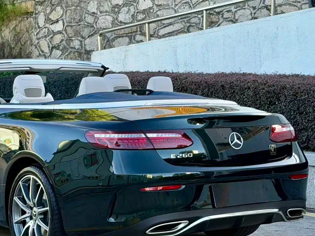 Mercedes-Benz E-Class — Фото автомобиля 15