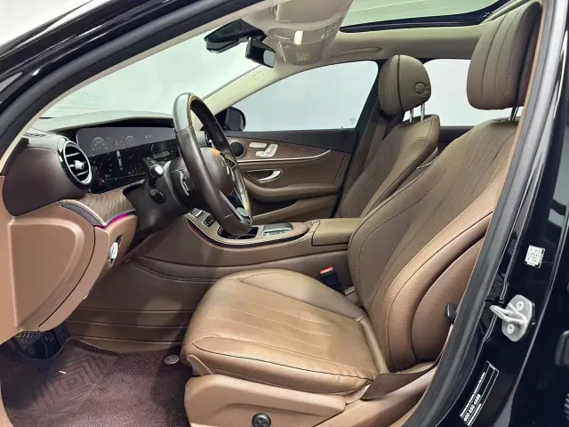 Mercedes-Benz E-Class — Фото автомобиля 5