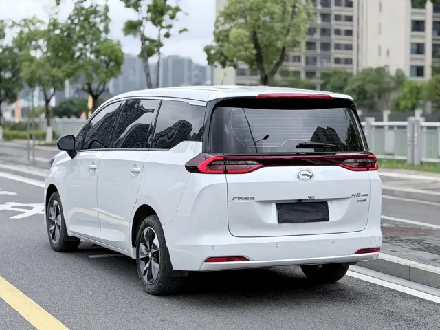 GAC Trumpchi M6 — Фото автомобиля 14