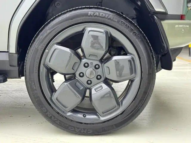 iCAR V23 — Фото автомобиля 15