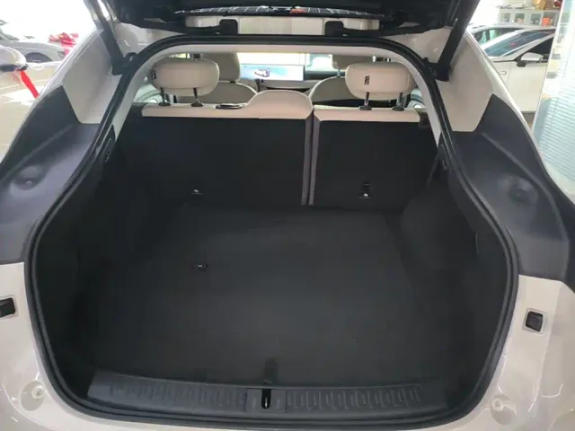 IM Motors LS6 — Фото автомобиля 18